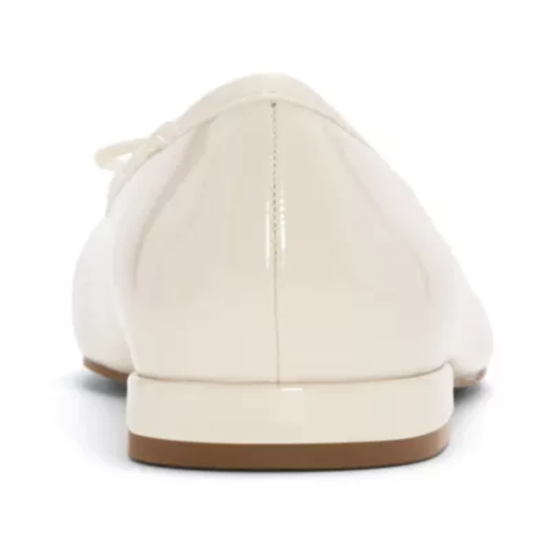Liz Claiborne Chelsey Womens Round Closed Toe Ballet Flats