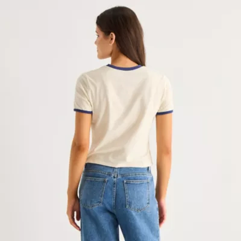 Womens Juniors Crew Neck Short Sleeve Regular Fit Peanuts Graphic T-Shirt