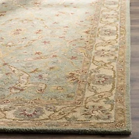 Safavieh Beatrice Traditional Area Rug