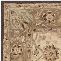 Safavieh Helen Traditional Rugs