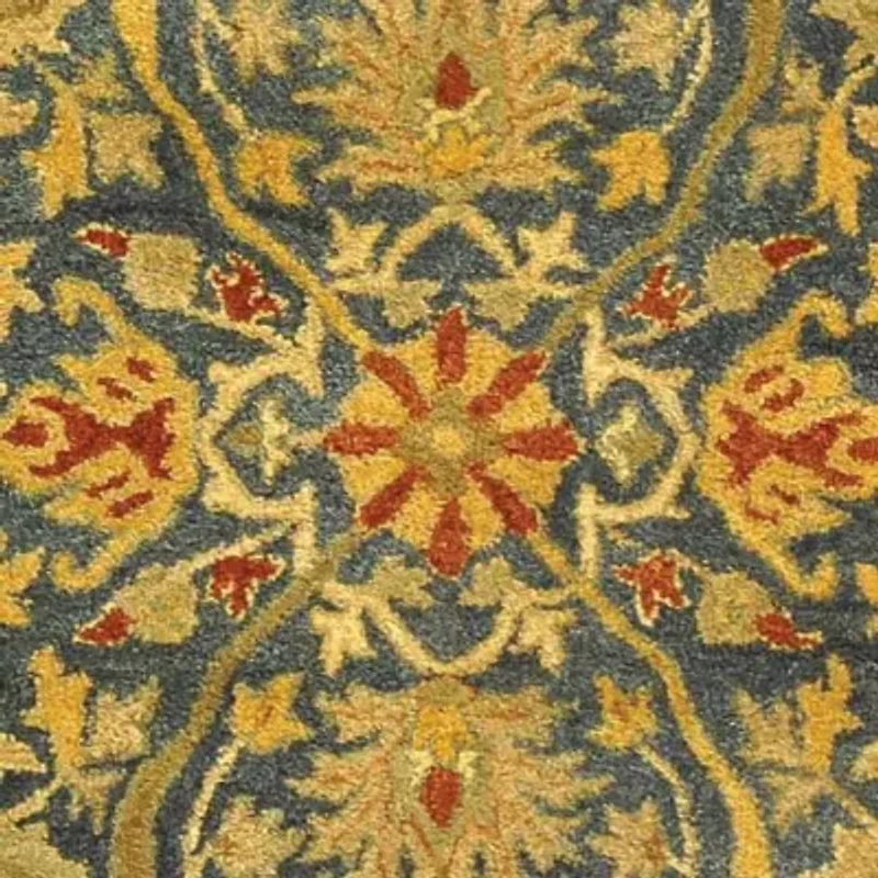Safavieh Jaime Traditional Area Rug