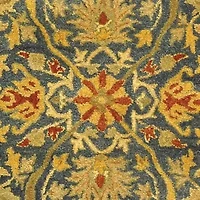 Safavieh Jaime Traditional Area Rug