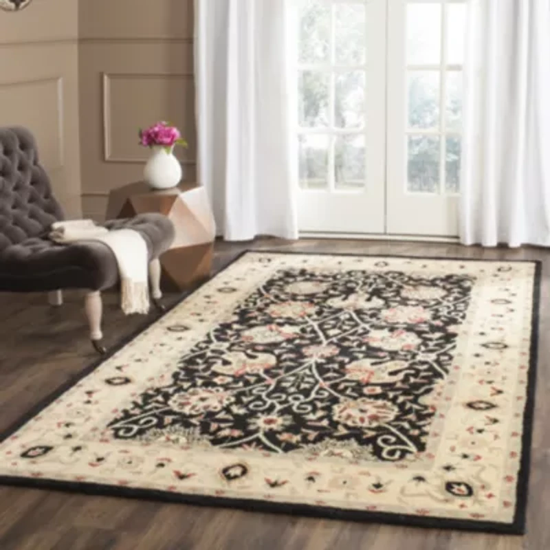 Safavieh Georgeanna Traditional Area Rug
