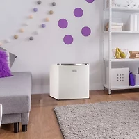 BLACK+DECKER 1.7-Cu. Ft. Compact Refrigerator - White