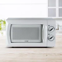 Commercial Chef 0.6-Cu. Ft. Countertop Microwave