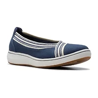 Clarks Cloudsteppers Breezesky Air Womens Round Slip-On Shoe