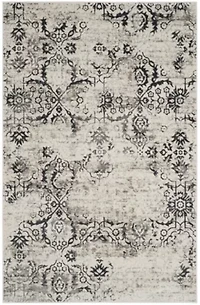 Safavieh Briella Traditional Area Rug