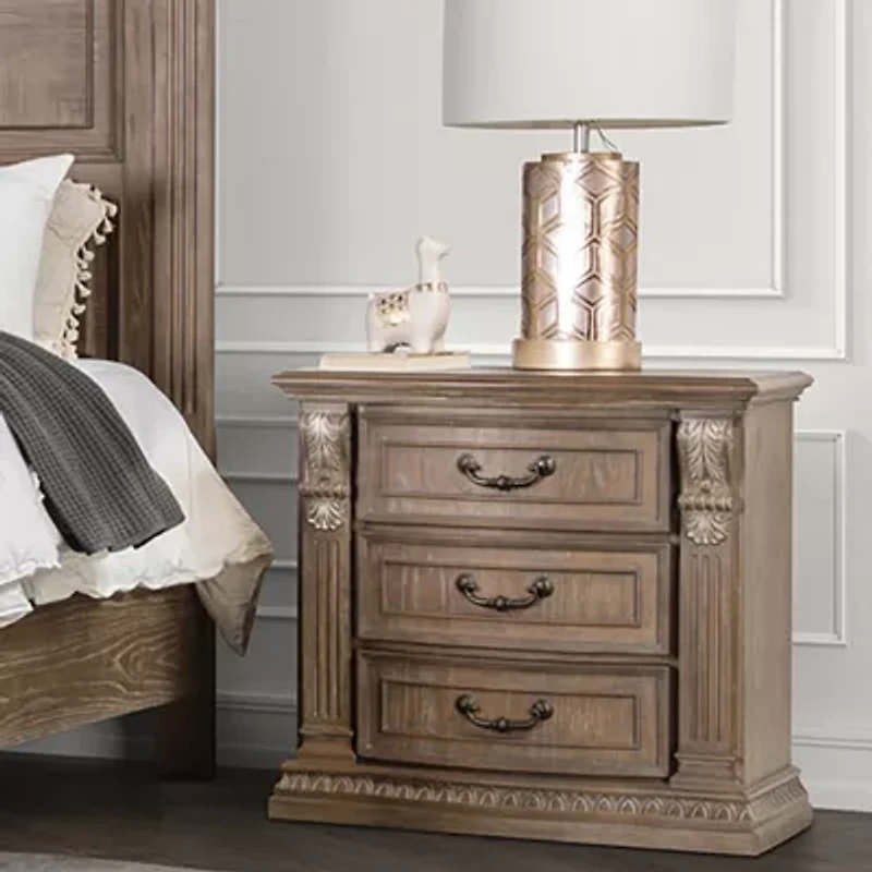Seven Oaks 3-Drawer Nightstand