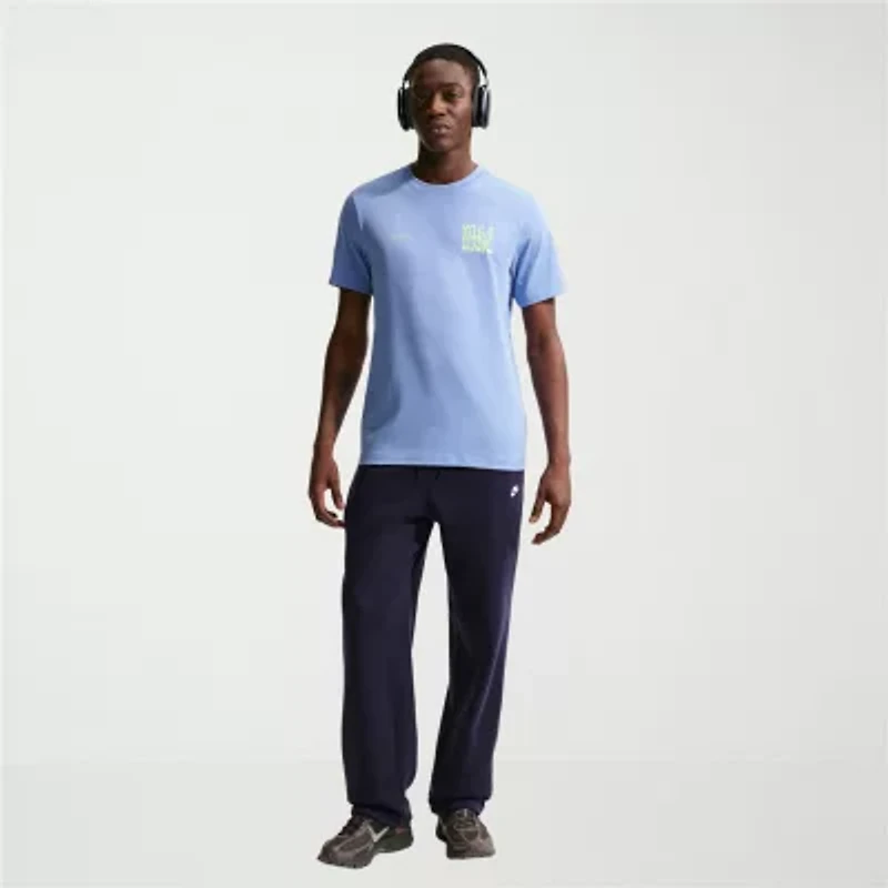 Nike Mens Crew Neck Short Sleeve Classic Fit Graphic T-Shirt