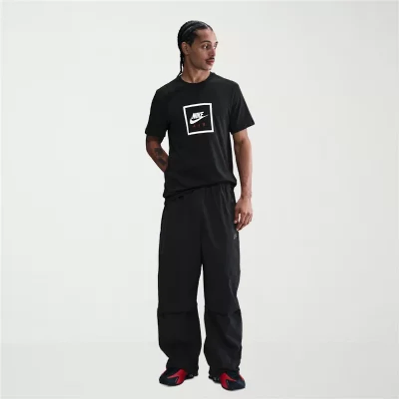 Nike Mens Crew Neck Short Sleeve Classic Fit Graphic T-Shirt