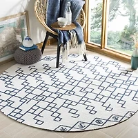 Safavieh Phipp Geometric Rug
