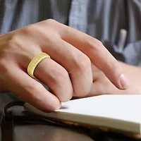 Mens 1/10 CT. T.W. Natural White Diamond 10K Gold Fashion Ring