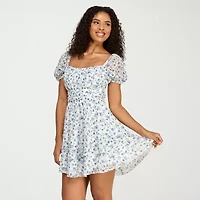 City Triangle Womens Juniors Short Sleeve Floral Fit + Flare Dress