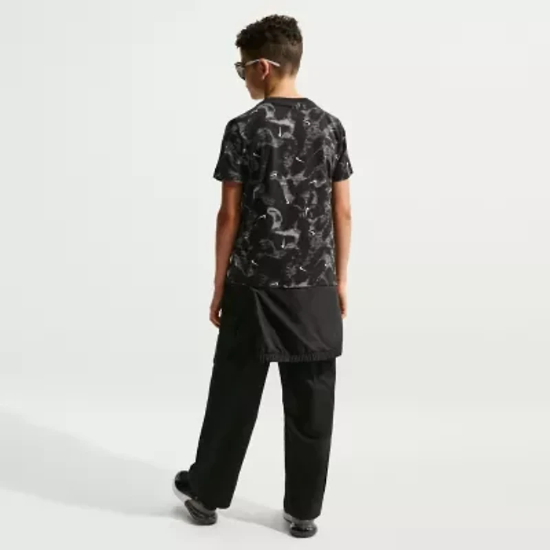 Nike Club Unisex Crew Neck Short Sleeve Regular Fit Graphic T-Shirt