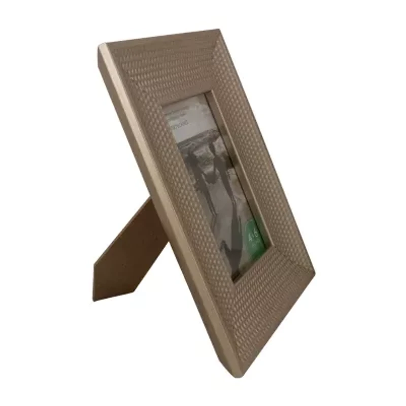 Northlight 4" X 6" Gold Honeycomb Tabletop Frame