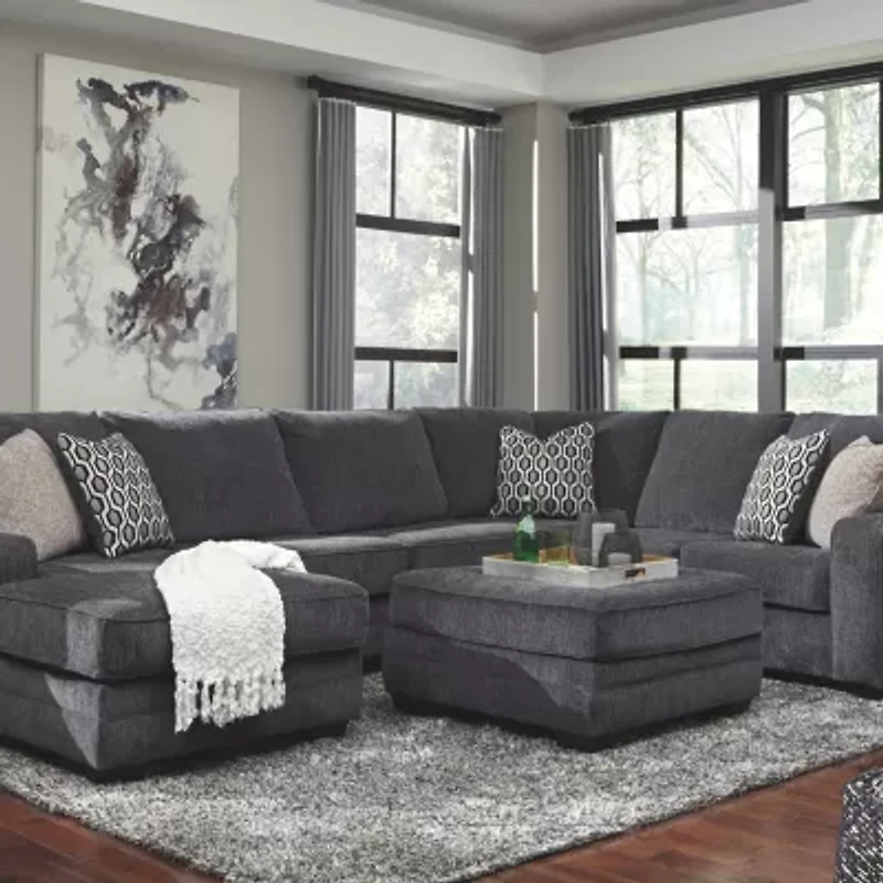 Signature Design by Ashley® Tracling Sectional