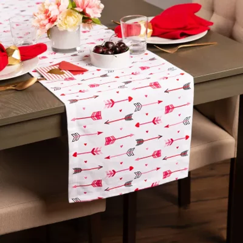 Design Imports Hearts & Arrow Print Table Runner