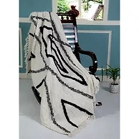 Lr Home Logan Diamond Washable Throw