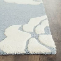 Safavieh Dacre Floral Wool Indoor Rectangular Accent Rug