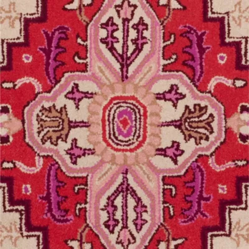 Safavieh Nathaniel Traditional Rug