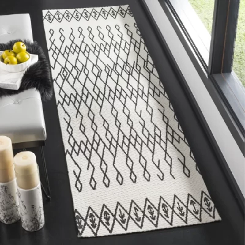 Safavieh Phipp Geometric Rug