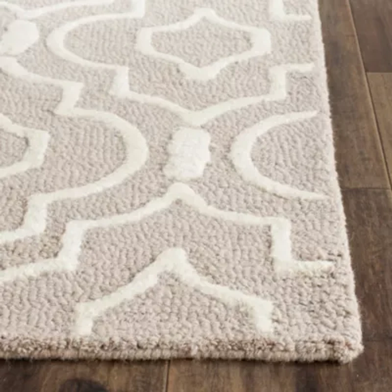 Safavieh Selina Geometric Hand Tufted Wool Rug