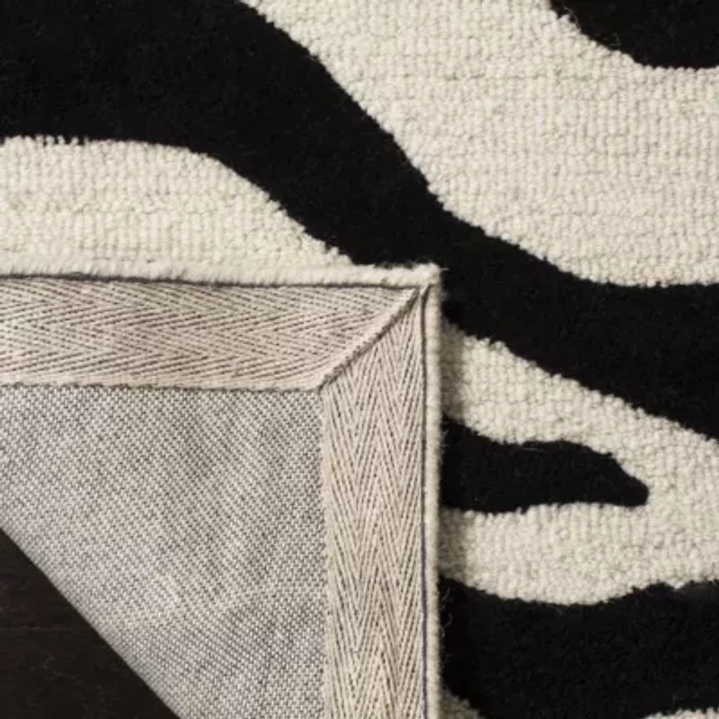 Safavieh Annie Animal Hand-Tufted Wool Rug