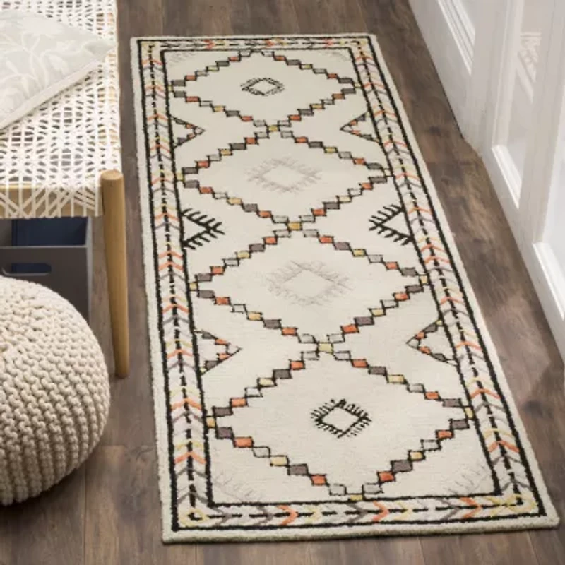 Safavieh Amrita Geometric Rug