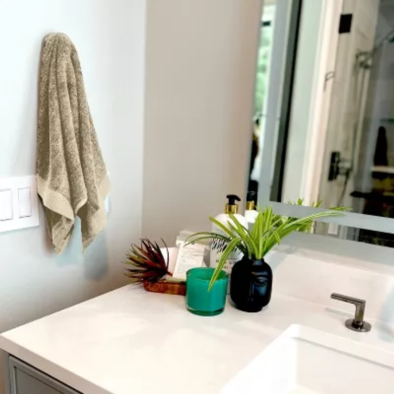 Bedvoyage 2-pc. Solid Hand Towel