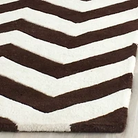 Safavieh Darrell Chevron Area Rug