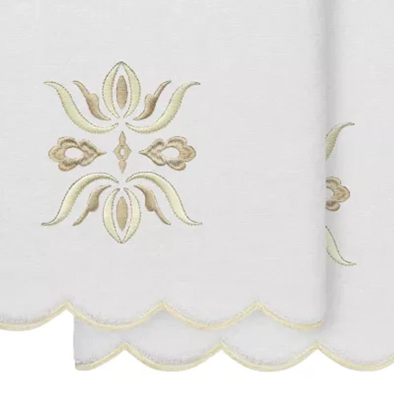 Linum Home Textiles Flower Crest Scallop 2-pc. Quick Dry Bath Towel Set