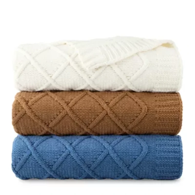 Linden Street Lattice Throw
