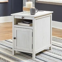 Signature Design By Ashley Treytown Chairside Table