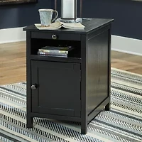 Signature Design By Ashley Treytown Chairside Table