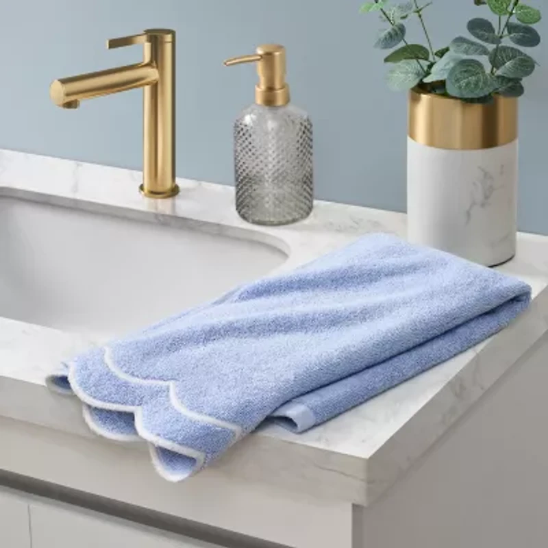 Peri Home Scallop Hand Towel