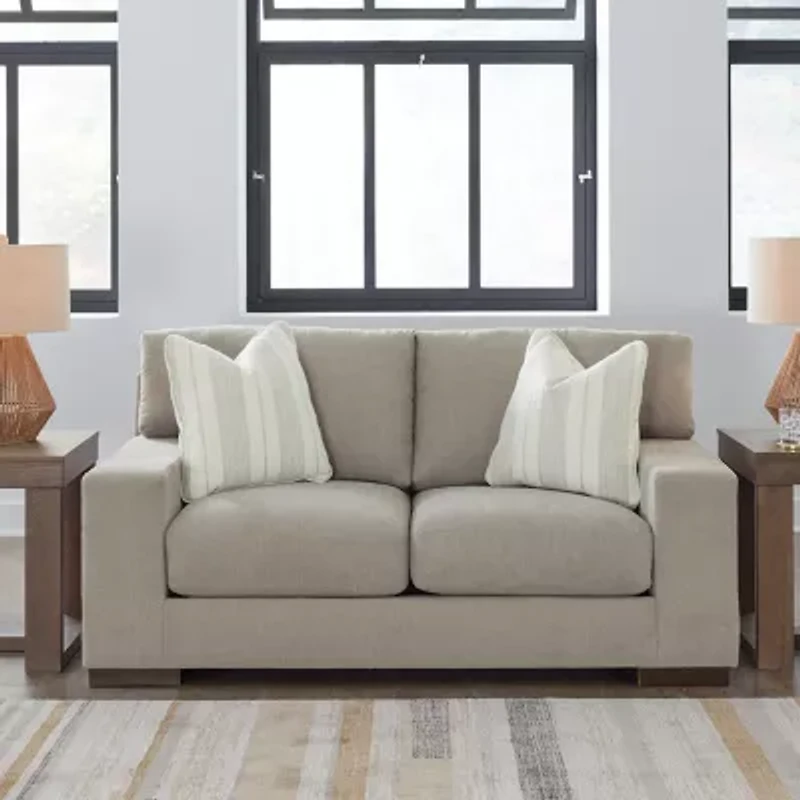Signature Design by Ashley® Maggie Loveseat