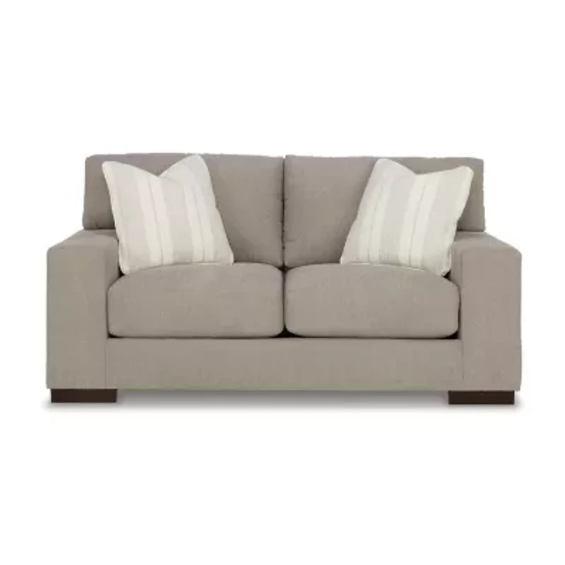 Signature Design by Ashley® Maggie Loveseat