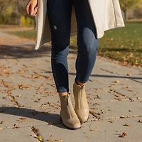 Journee Collection Womens Bexlie Stacked Heel Booties