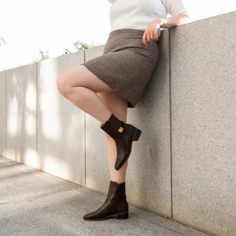 Journee Collection Womens Aubrie Stacked Heel Booties