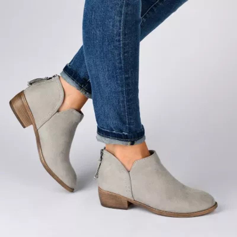 Journee Collection Womens Livvy Block Heel Booties