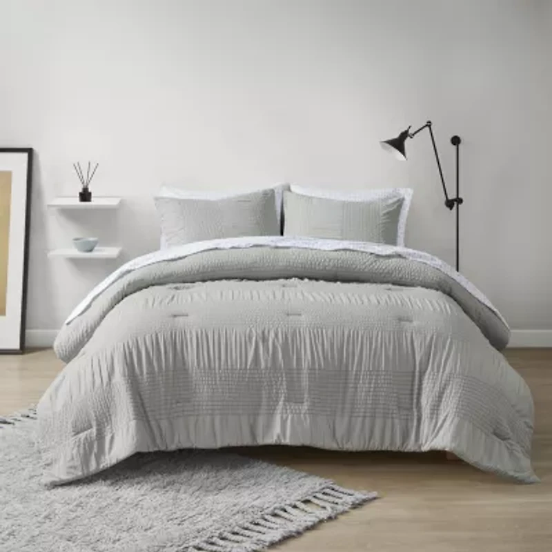 Madison Park Essentials Cirrus Lightweight Comforter Set