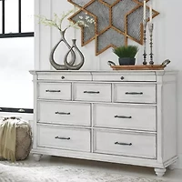 Signature Design by Ashley® Kaelyn 7-Drawer Dresser