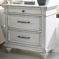 Signature Design by Ashley® Kaelyn 3-Drawer Nightstand