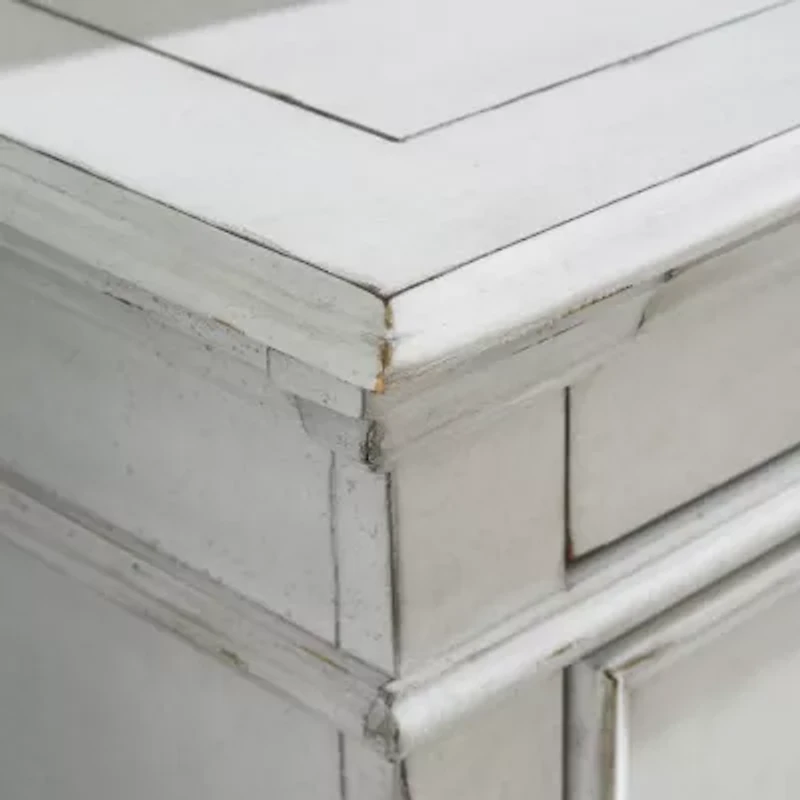 Signature Design by Ashley® Kaelyn 3-Drawer Nightstand