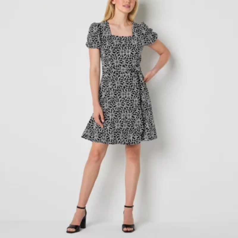 Ronni Nicole Womens Short Sleeve Floral Fit + Flare Dress