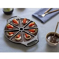 Lodge Cookware Wedge Pan Baking Dish