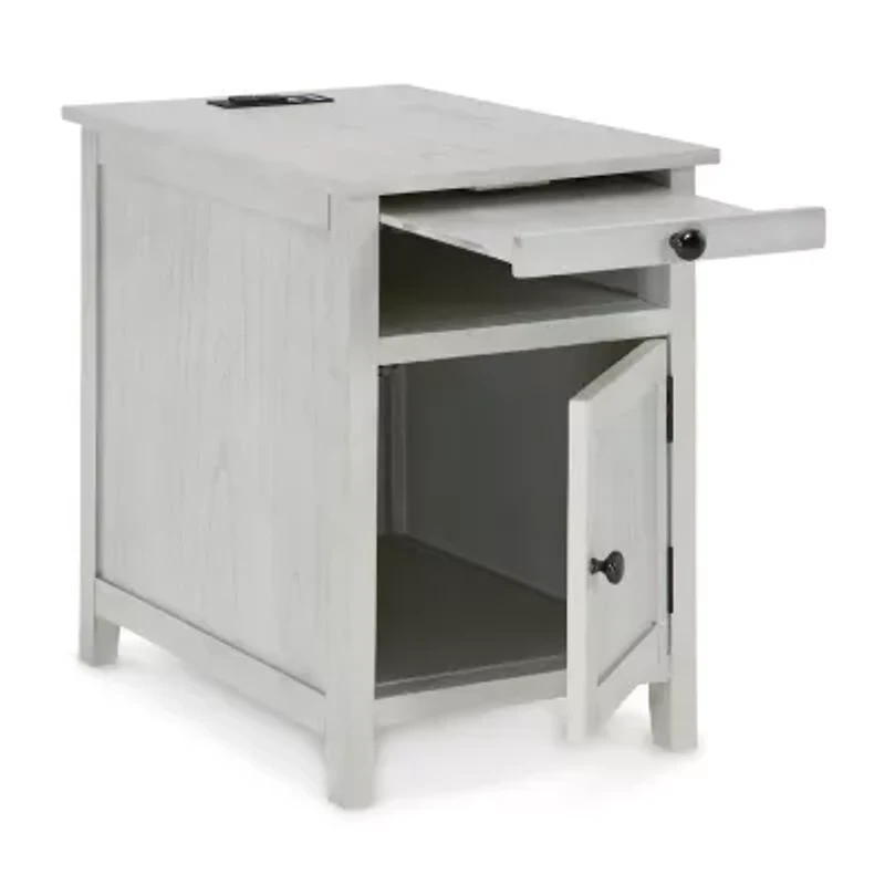 Signature Design By Ashley Treytown Chairside Table