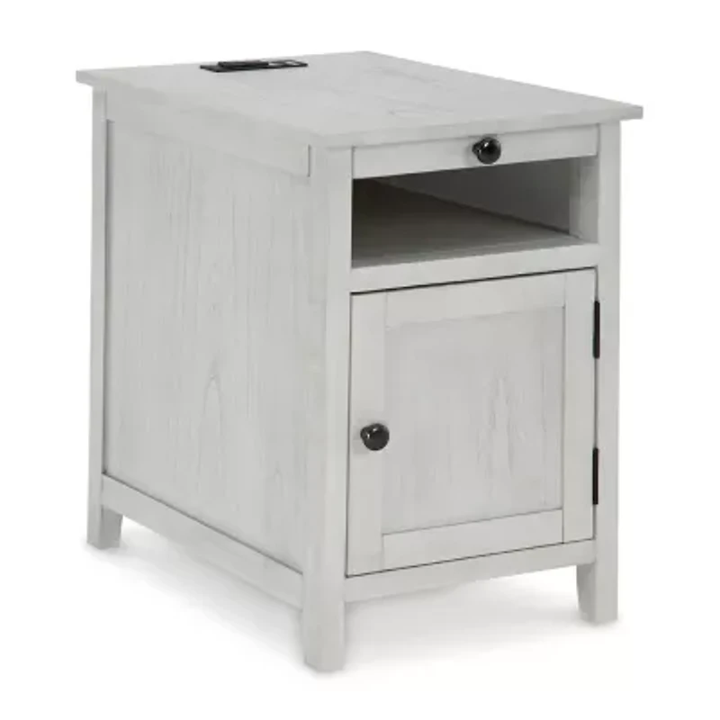 Signature Design By Ashley Treytown Chairside Table