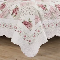 Royal Court Bungalow Floral Quilt Set