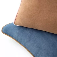 Bearpaw Blair 20x20 Square Throw Pillow